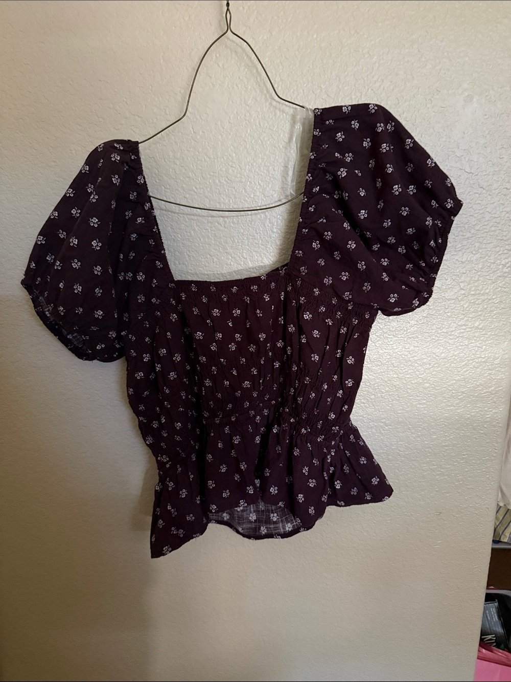 Universal Thread Plum Floral Puff Sleeve Peplum Top - Picture 2 of 4
